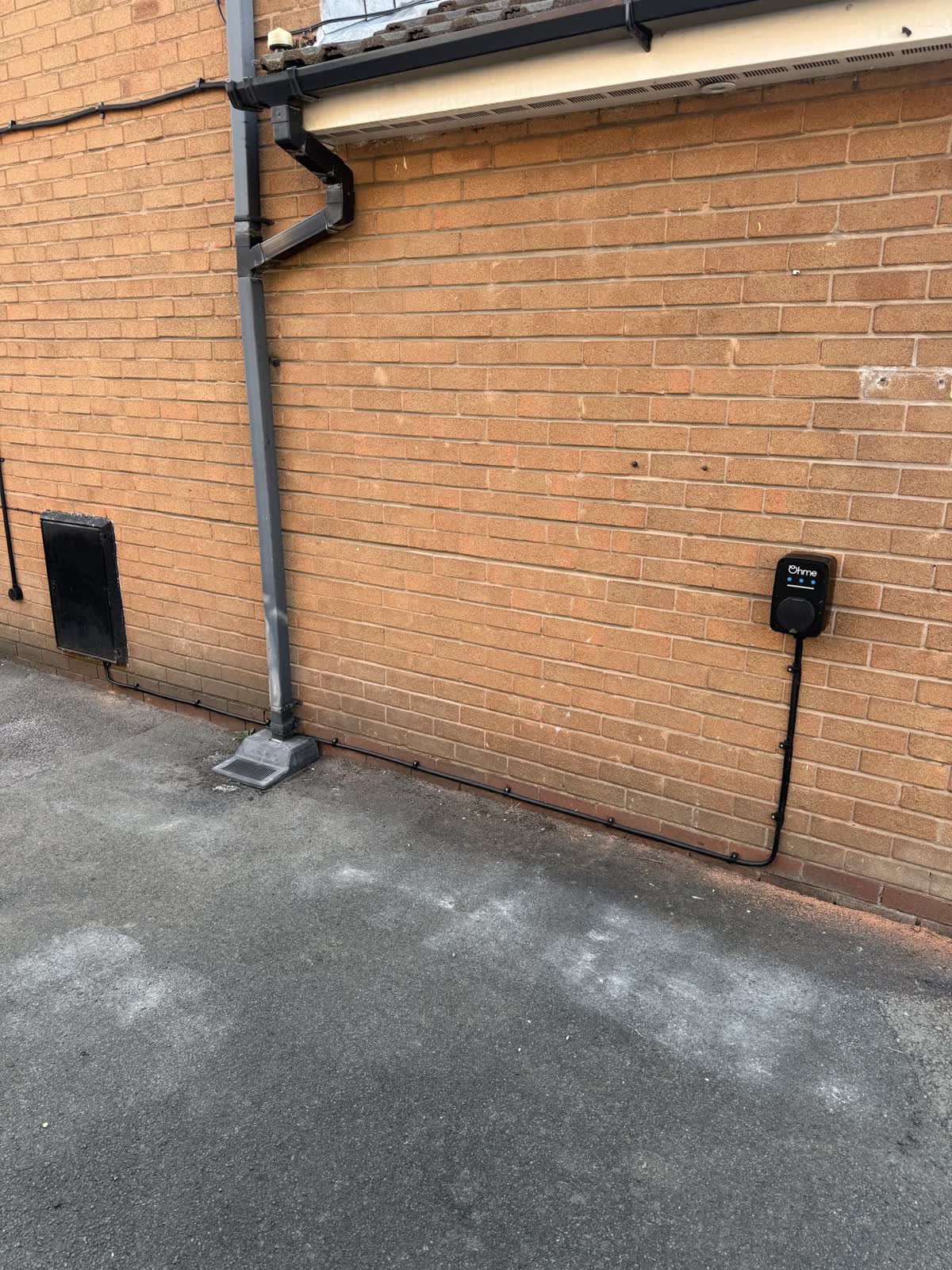 Driveway cable run
