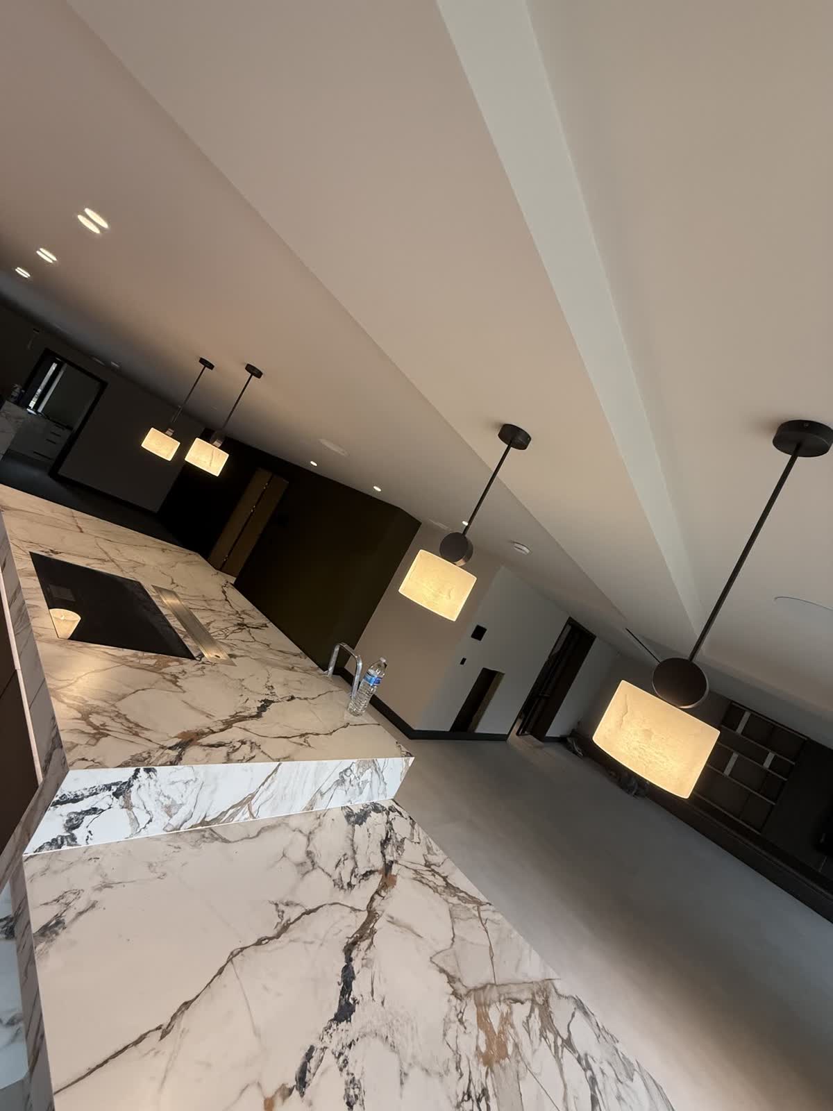 Kitchen island pendants