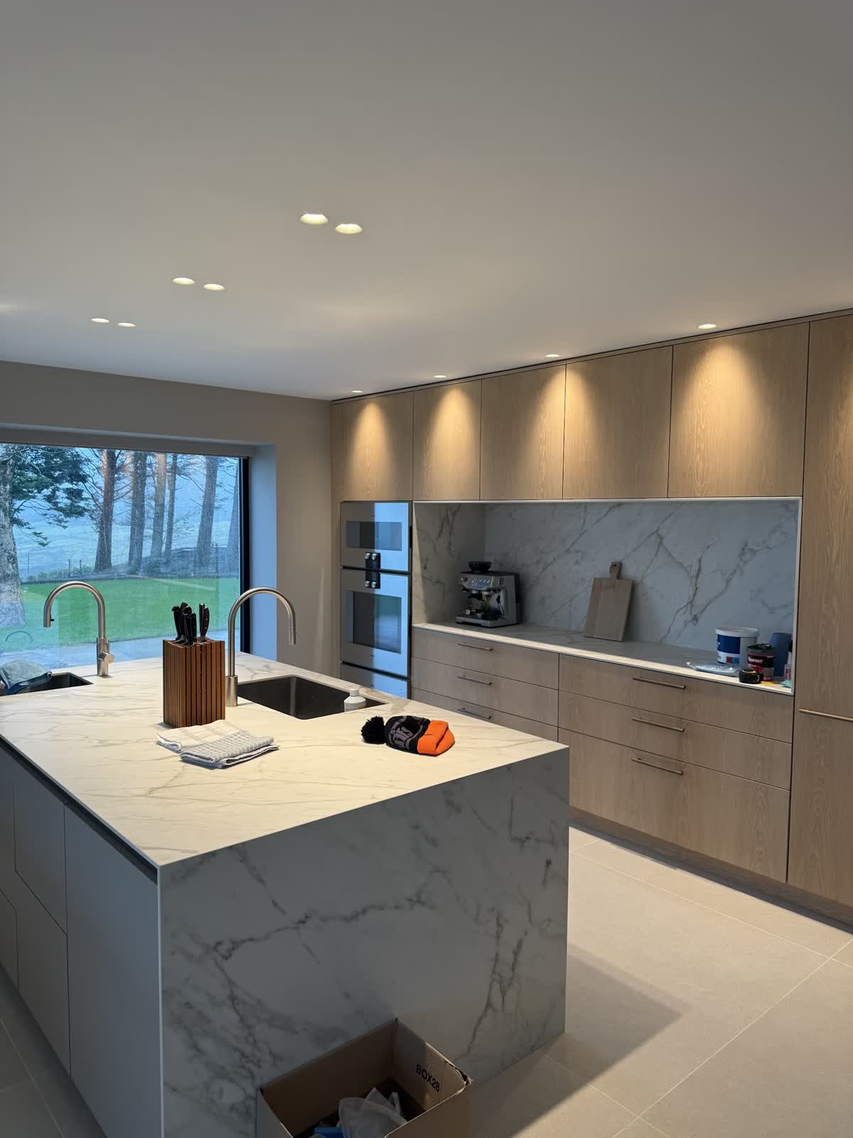 Under-cabinet lighting
