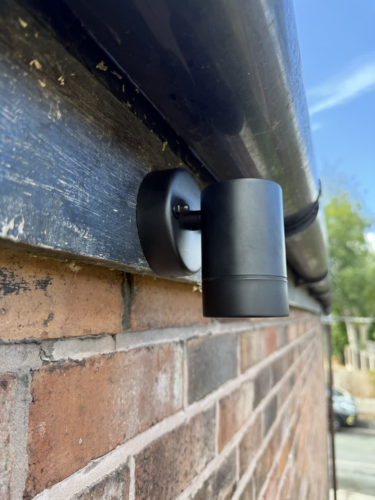 Outdoor wall light